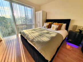 Contemporary Modern Studio Apartment - City Centre